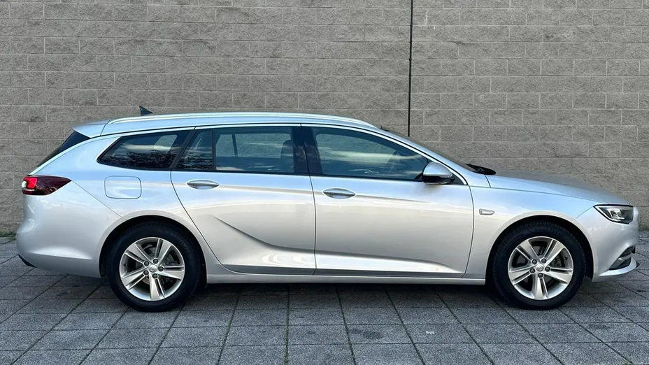 OPEL Insignia -