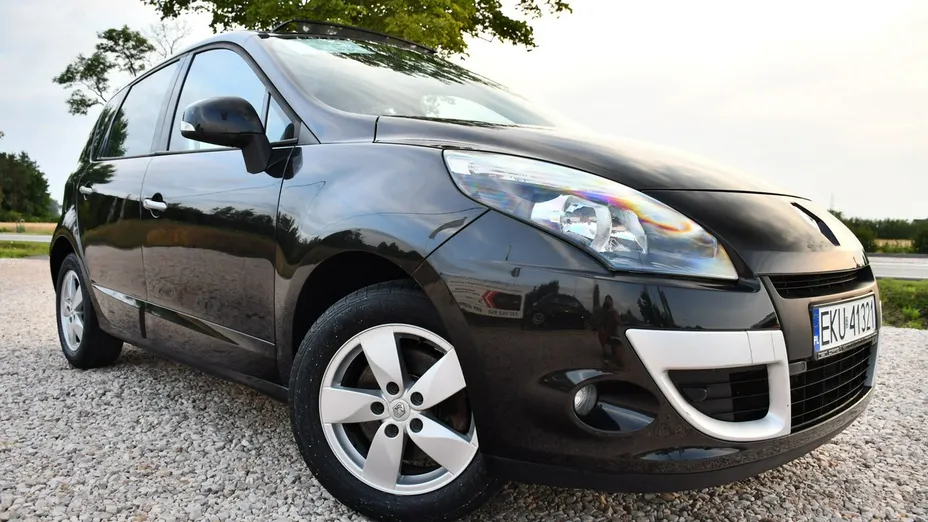 RENAULT Scenic -