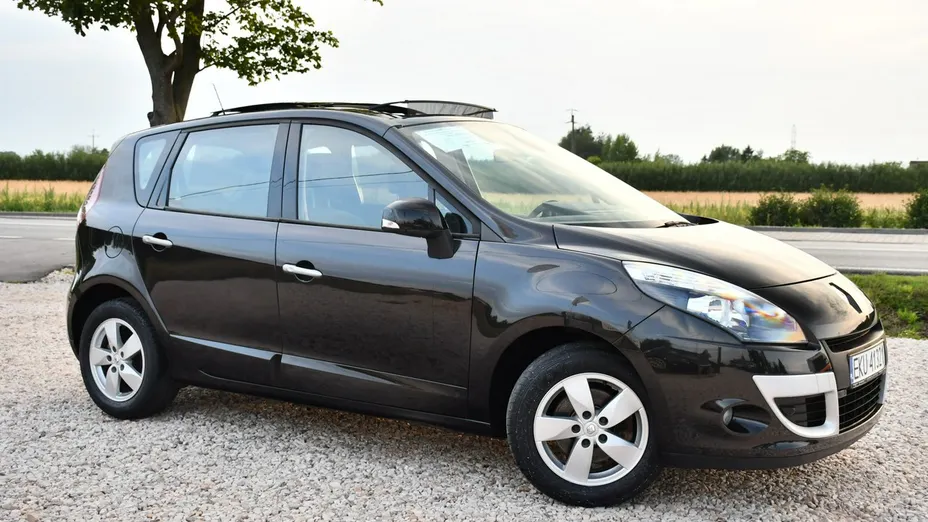 RENAULT Scenic -
