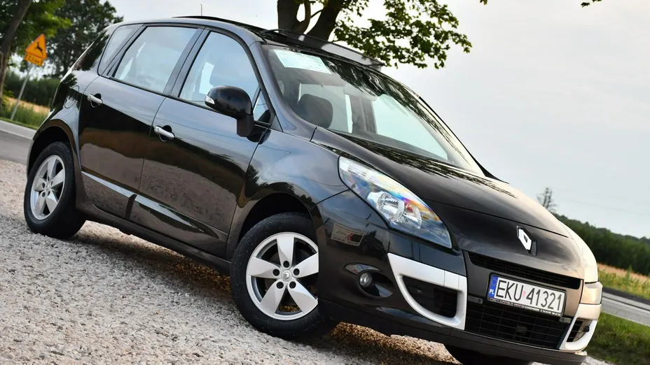 RENAULT Scenic -