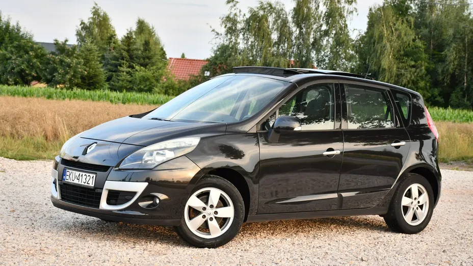 RENAULT Scenic -