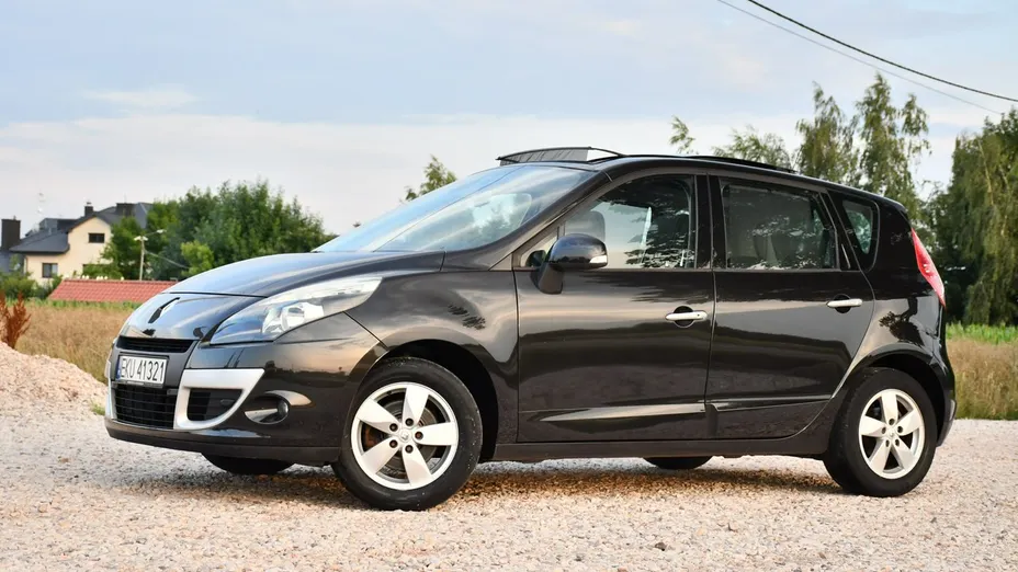RENAULT Scenic -
