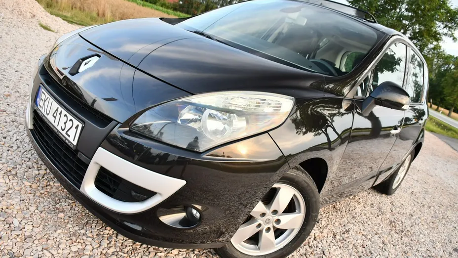 RENAULT Scenic -