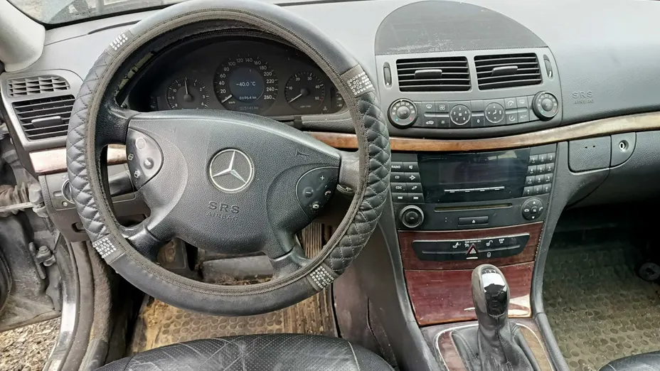 MERCEDES-BENZ E Klasa -