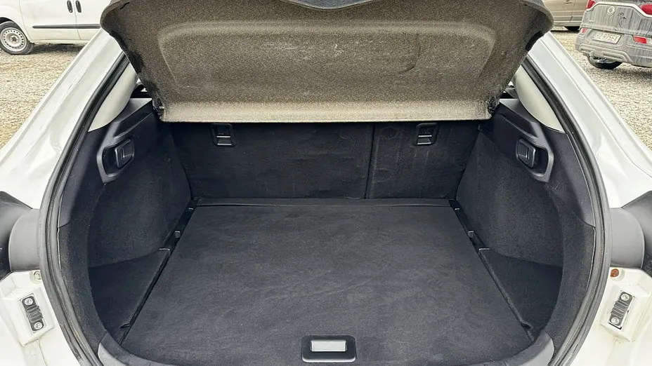 MITSUBISHI Lancer -