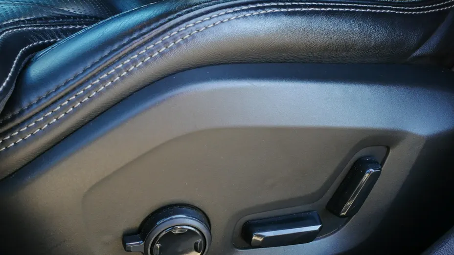 VOLVO S90 -
