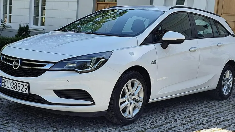 OPEL Astra -