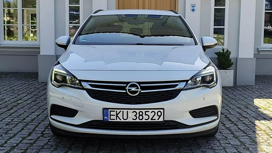 OPEL Astra -