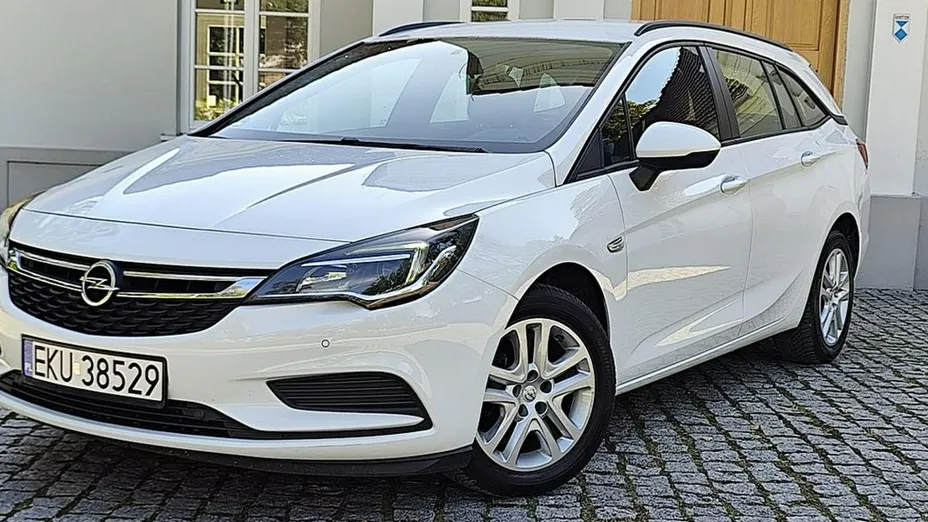 OPEL Astra -
