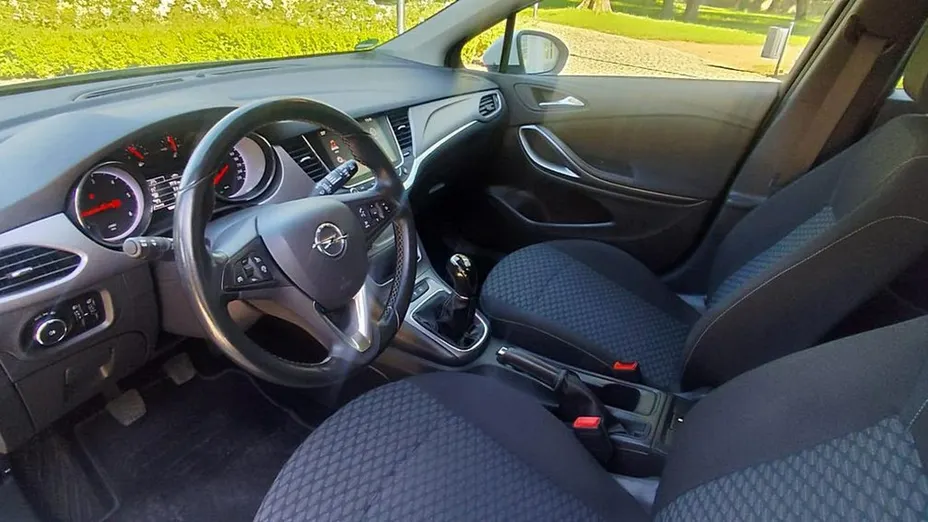 OPEL Astra -