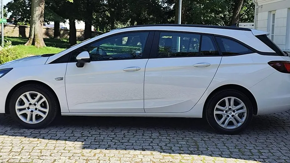 OPEL Astra -