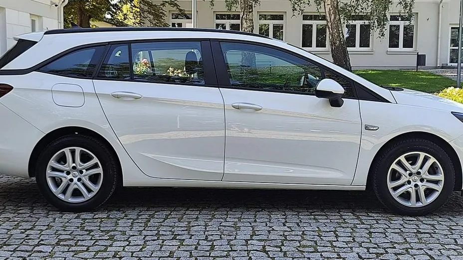 OPEL Astra -