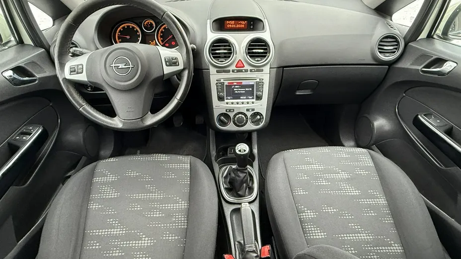 OPEL Corsa -