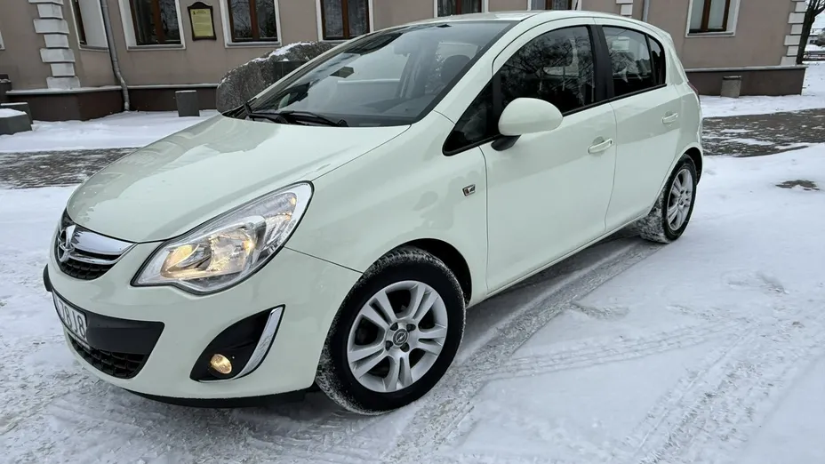 OPEL Corsa -