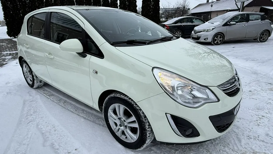 OPEL Corsa -