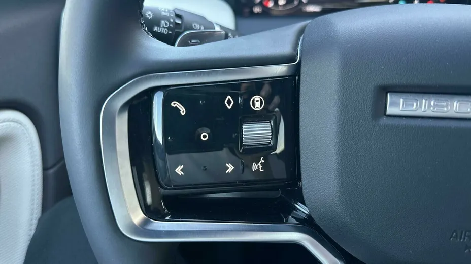 LAND ROVER Discovery Sport Discovery Sport 2.0 P200 mHEV Dynamic SE aut