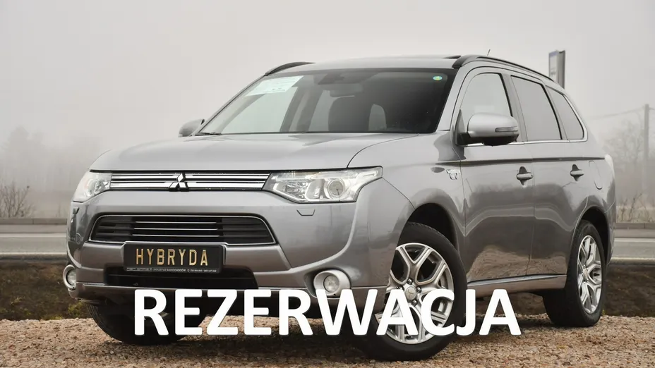 MITSUBISHI Outlander -