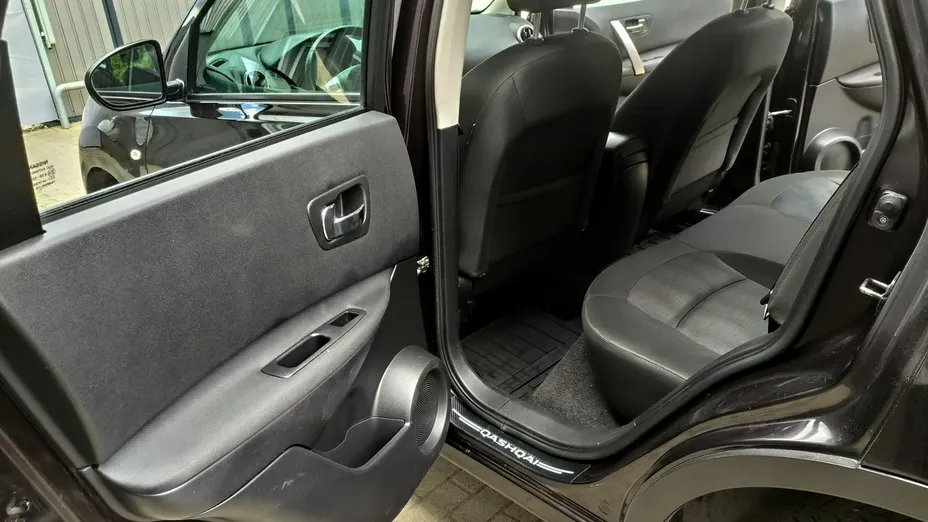 NISSAN Qashqai -