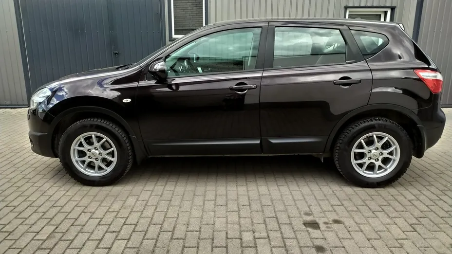 NISSAN Qashqai -