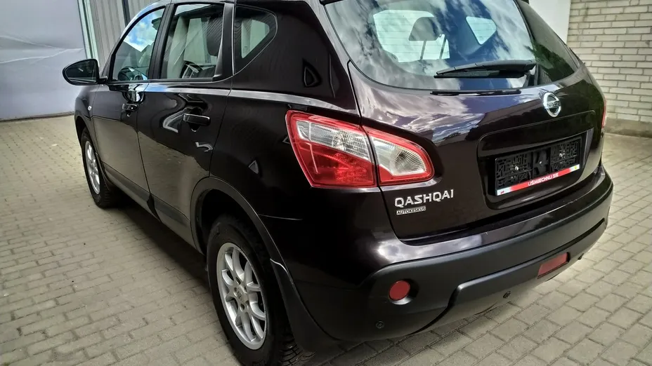 NISSAN Qashqai -