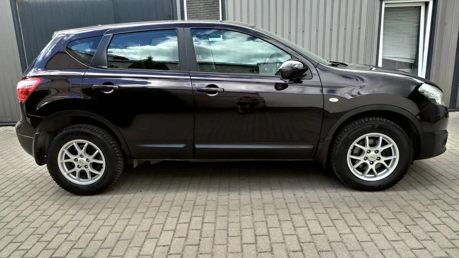 NISSAN Qashqai -