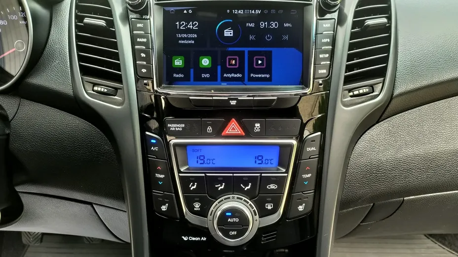 HYUNDAI i30 -