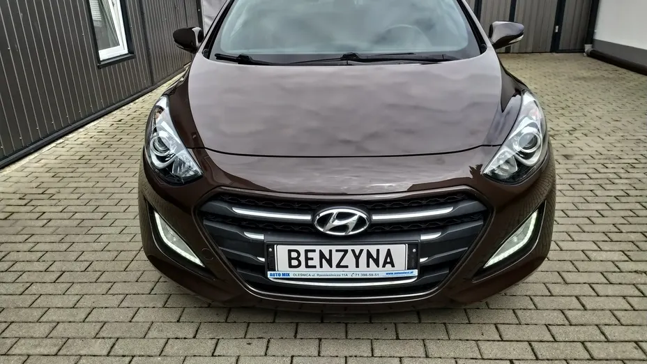 HYUNDAI i30 -