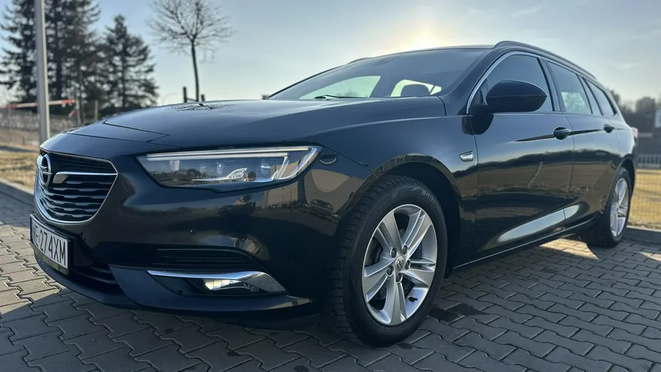 OPEL Insignia -