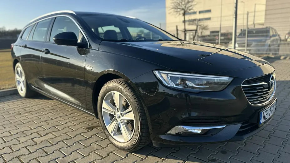 OPEL Insignia -