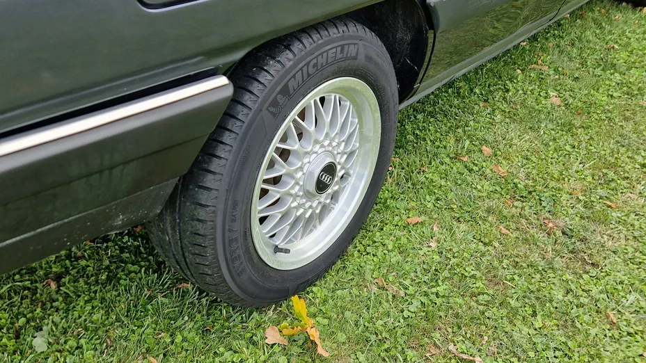 AUDI 200 -
