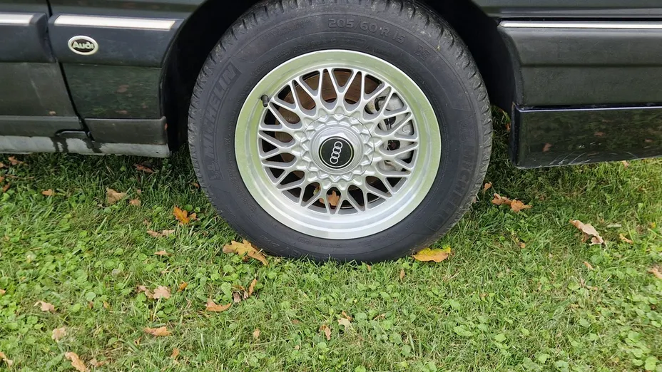 AUDI 200 -
