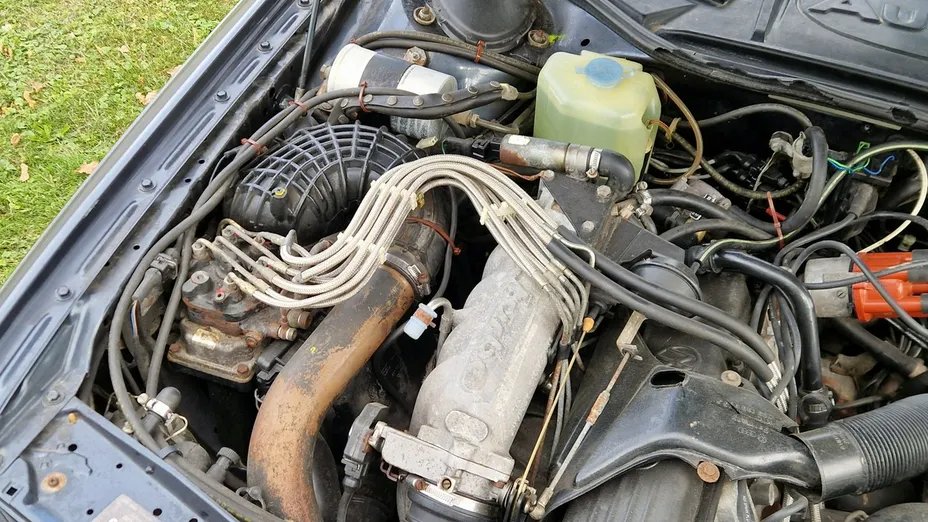 AUDI 200 -