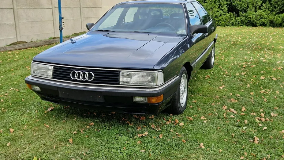 AUDI 200 -