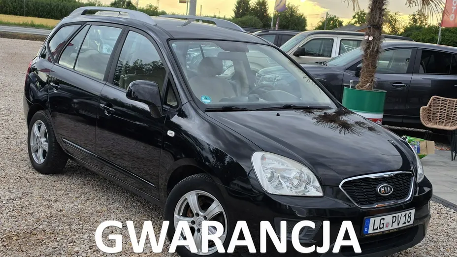KIA Carens -