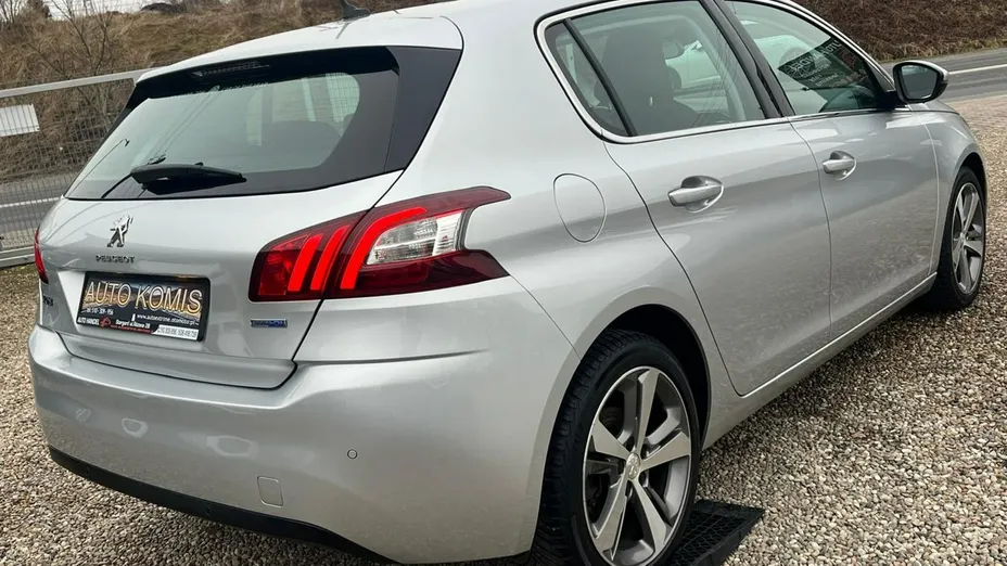 PEUGEOT 308 -