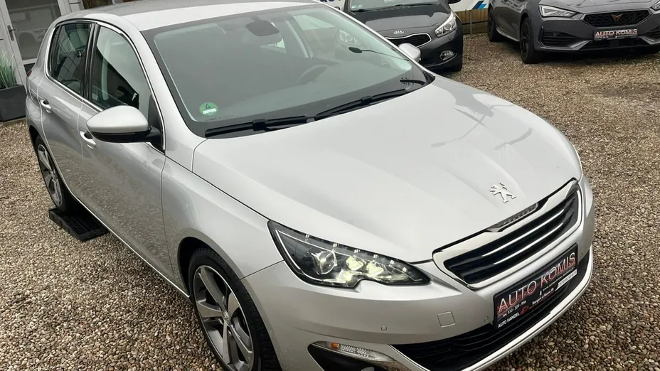 PEUGEOT 308 -