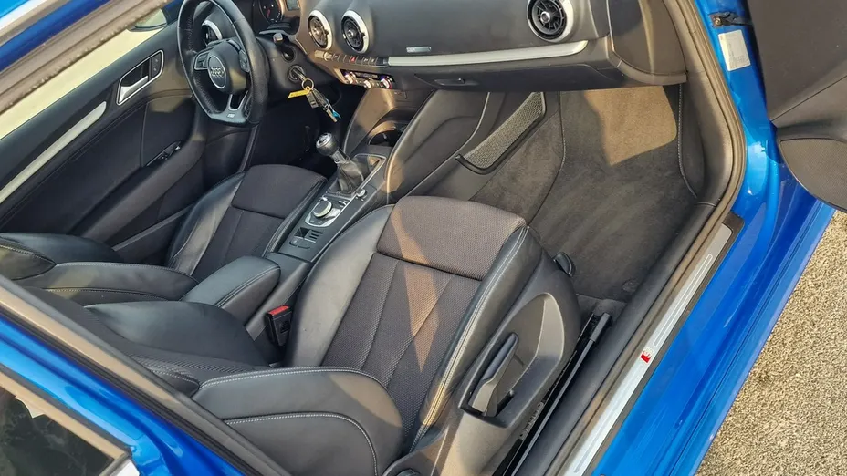 AUDI A3 -