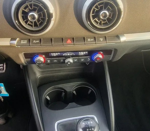 AUDI A3 -