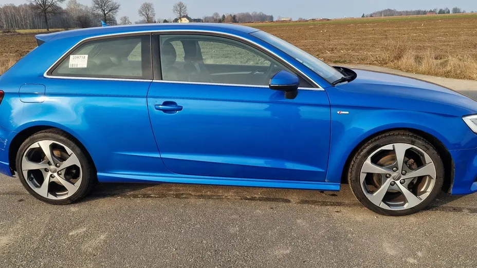 AUDI A3 -