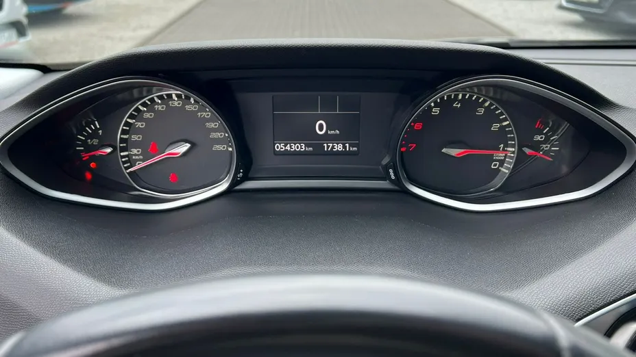 PEUGEOT 308 -