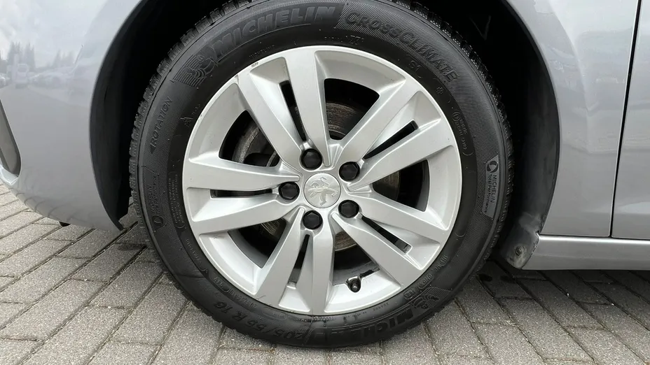 PEUGEOT 308 -