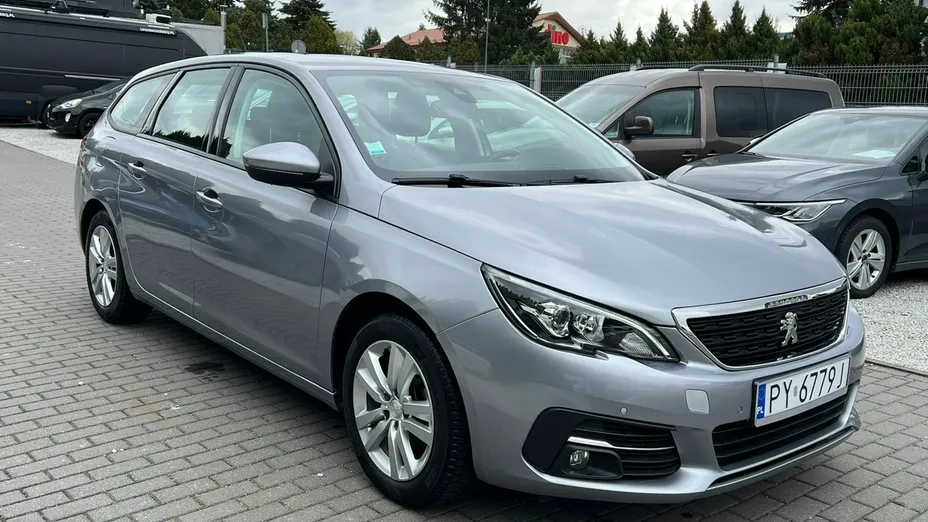 PEUGEOT 308 -