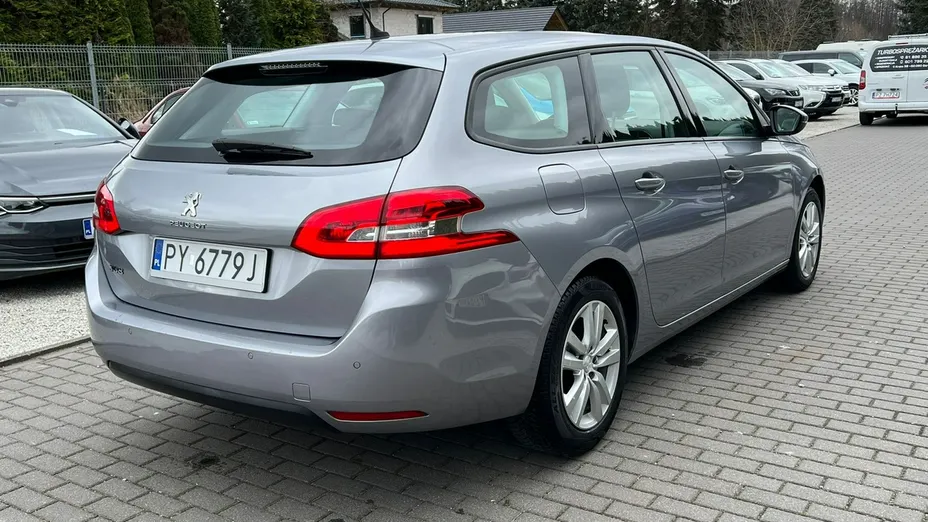 PEUGEOT 308 -