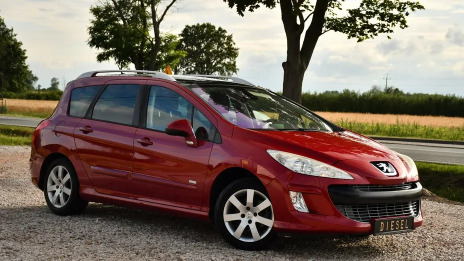 PEUGEOT 308 -