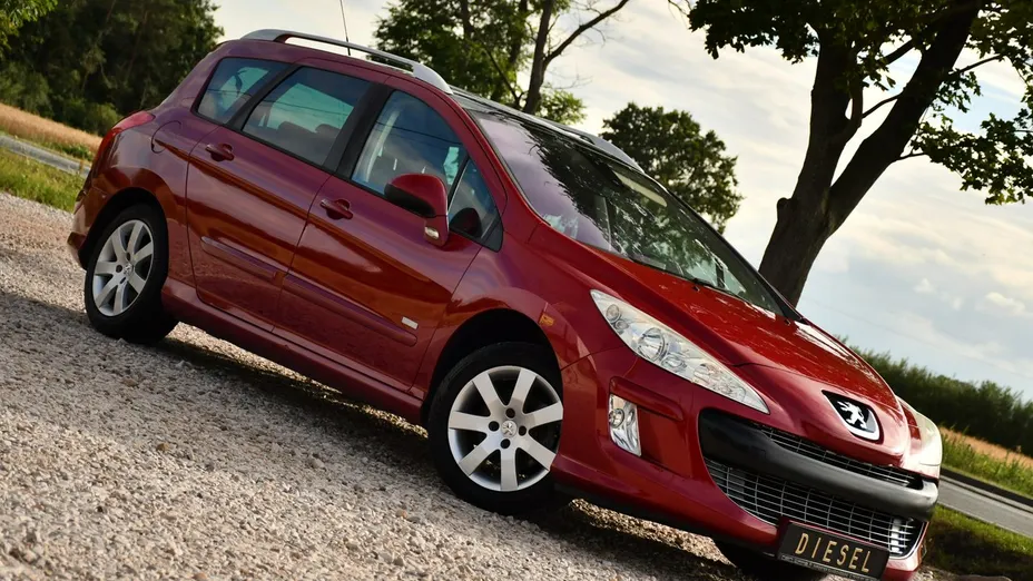 PEUGEOT 308 -
