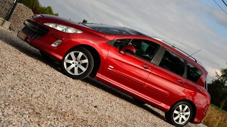 PEUGEOT 308 -