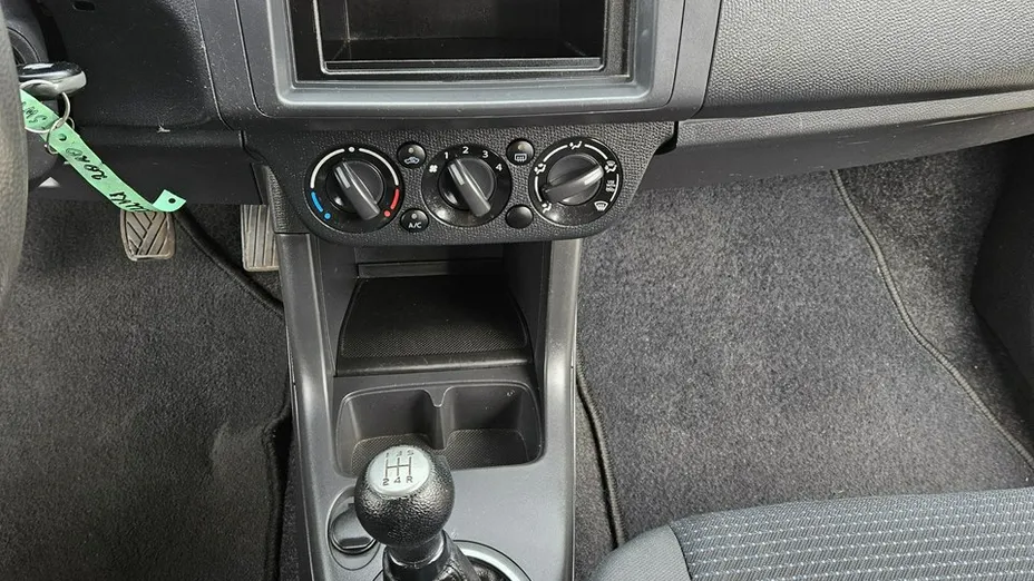 SUZUKI Swift -