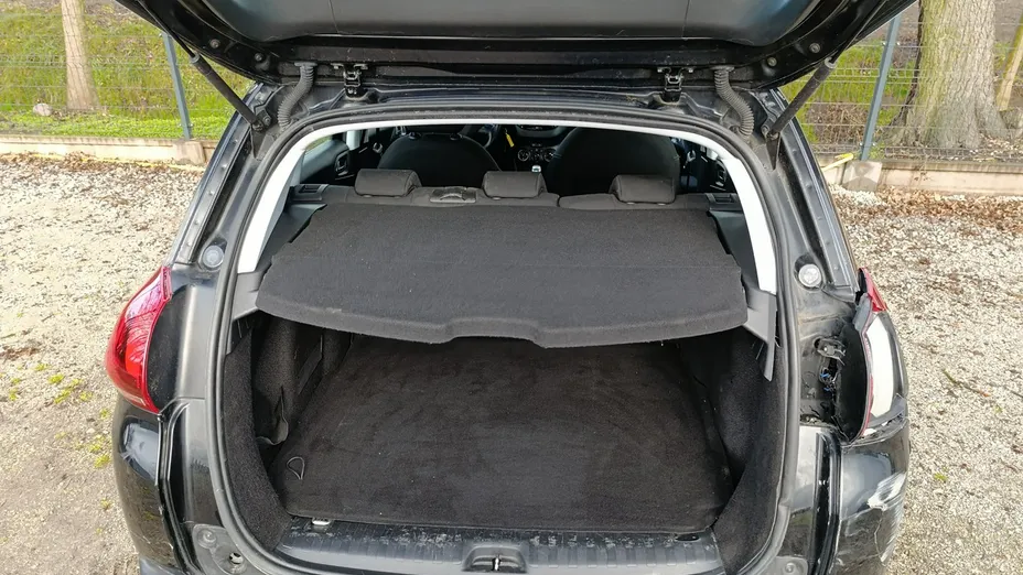 PEUGEOT 2008 -