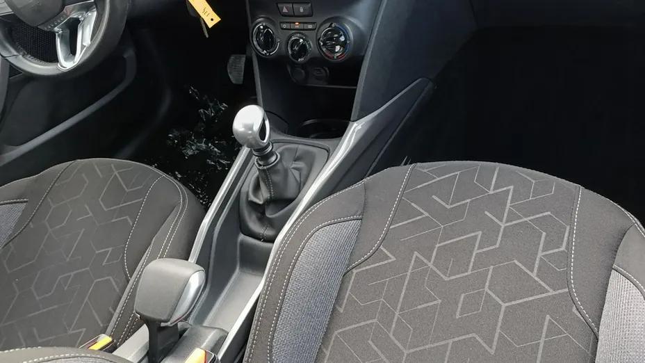 PEUGEOT 2008 -