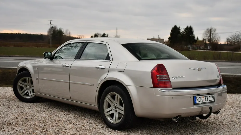 CHRYSLER 300 C -